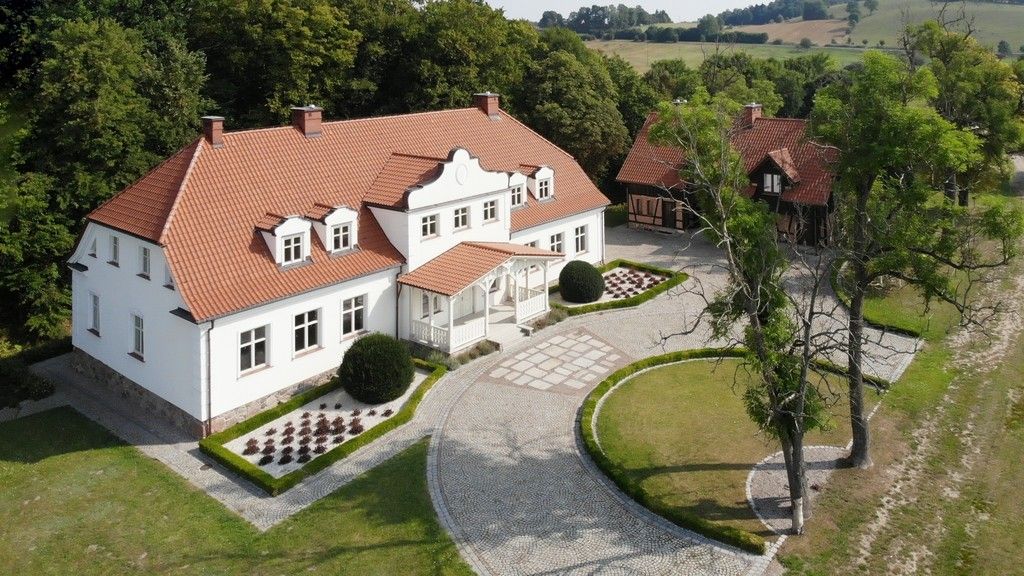 Immagini Casa padronale nella splendida Prussia orientale