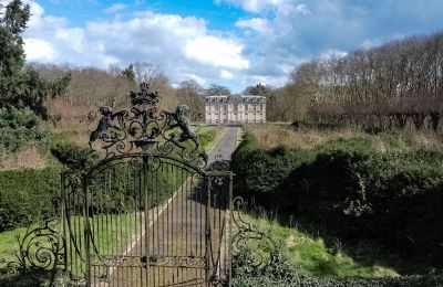 Immobili di carattere, Castello vicino a Chantilly a nord di Parigi con privacy assoluta