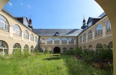 Castello in vendita Olomoucký kraj, Cortile