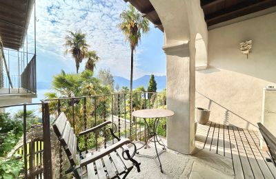 Villa padronale in vendita 28824 Oggebbio, Località Rancone, Piemonte, Portiko mit Seeblick