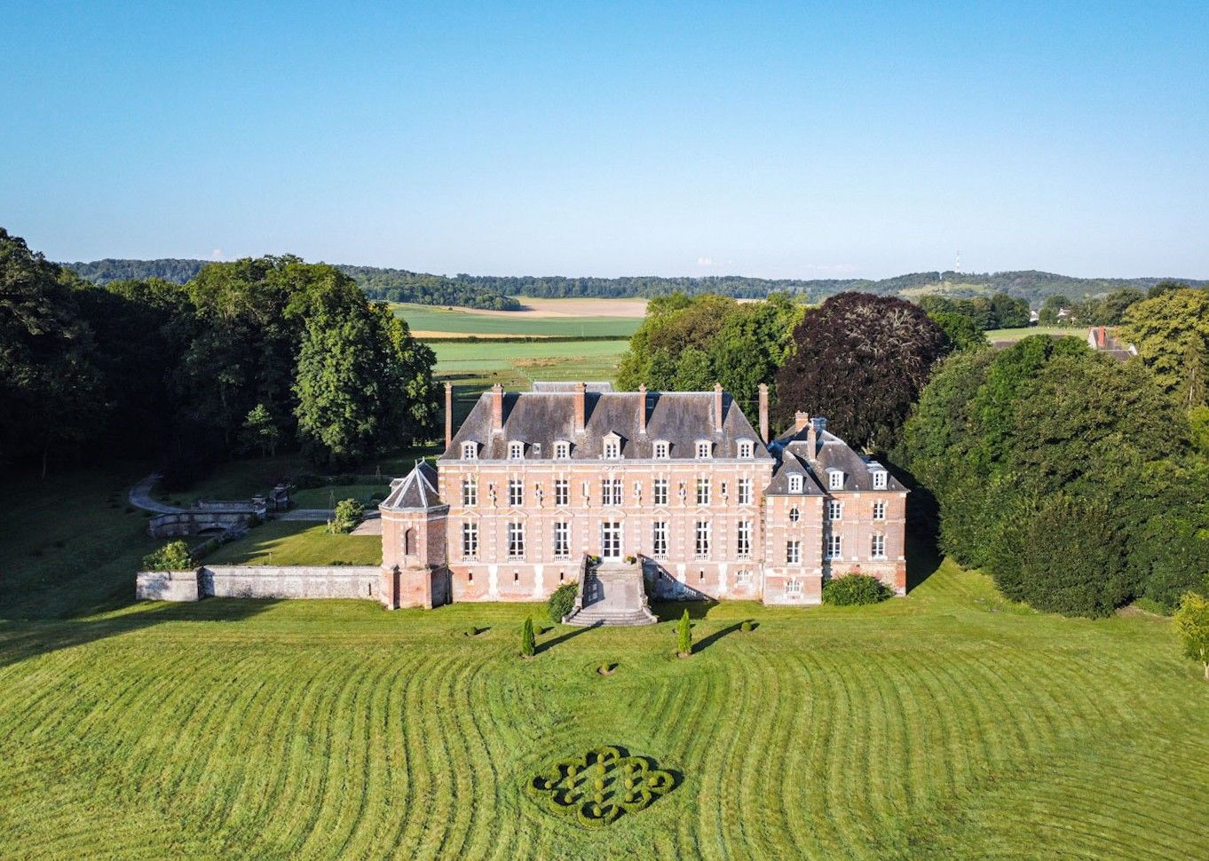 Immagini Elegante castello in stile Luigi XIII - a 1 ora da Parigi