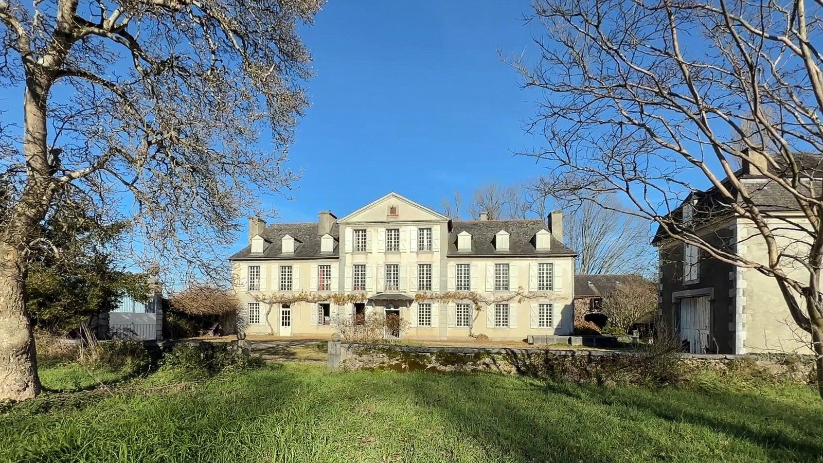 Immagini Villa vicino a Pau – Idillio storico ai piedi dei Pirenei