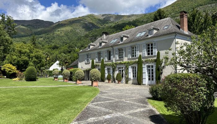 Villa padronale in vendita Lourdes, Occitania,  Francia