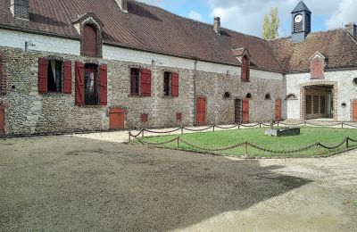 Castello in vendita Bourgogne-Franche-Comté, Dependance