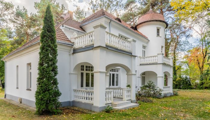 Villa storica in vendita Baniocha, Masovia,  Polonia