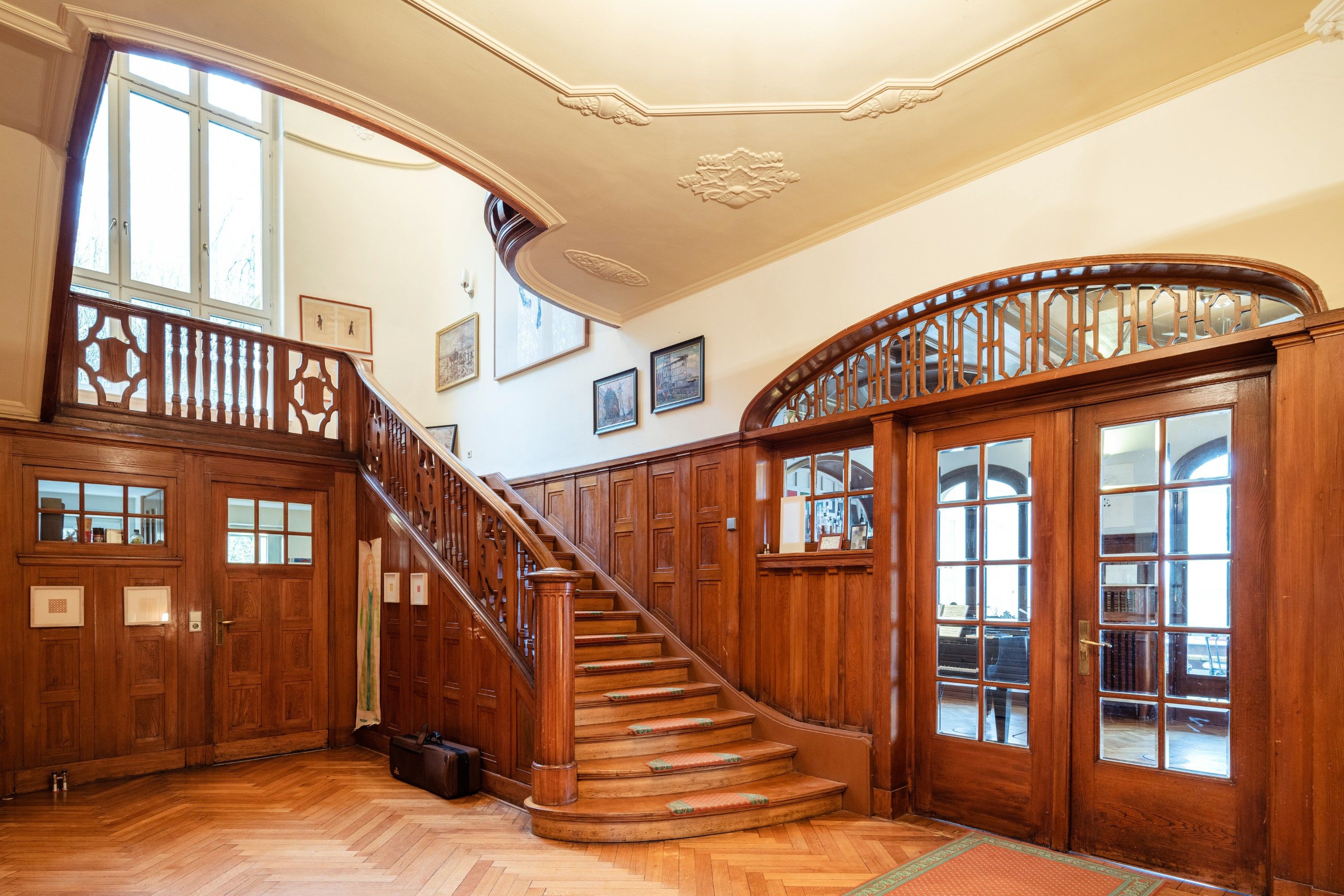 Immagini Esclusivo piano di lusso in villa storica sopra Gera