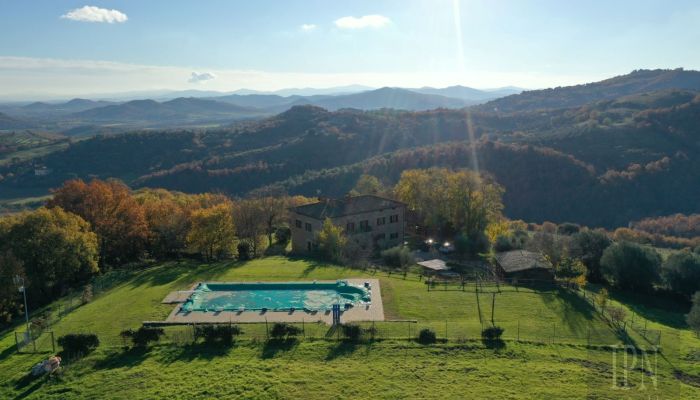 Casa di campagna in vendita 06019 Umbertide, Umbria,  Italia