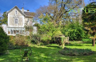 Villa storica in vendita Bussac-sur-Charente, Nuova Aquitania, Vista posteriore