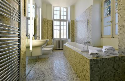 Castello in vendita Uzès, Occitania, Bagno