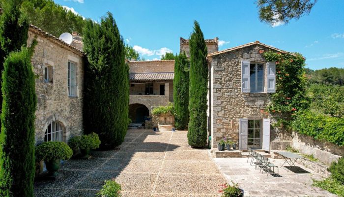  Uzès 5