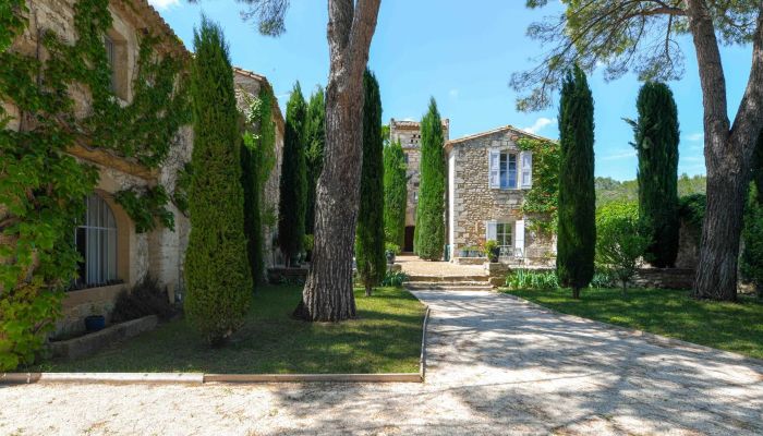  Uzès 1