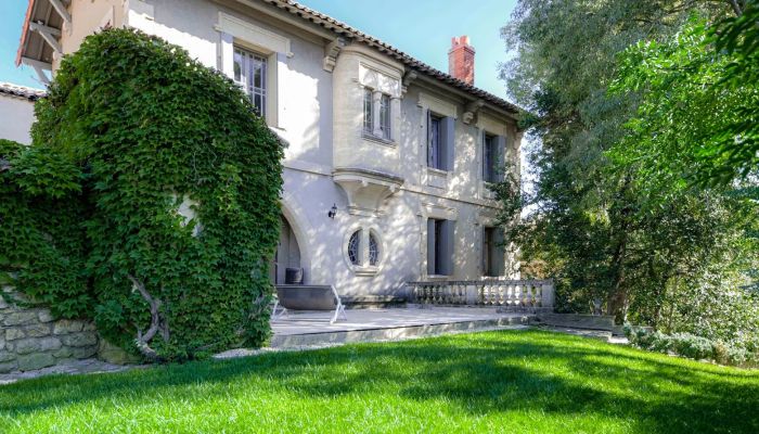 Villa storica in vendita Uzès, Occitania,  Francia