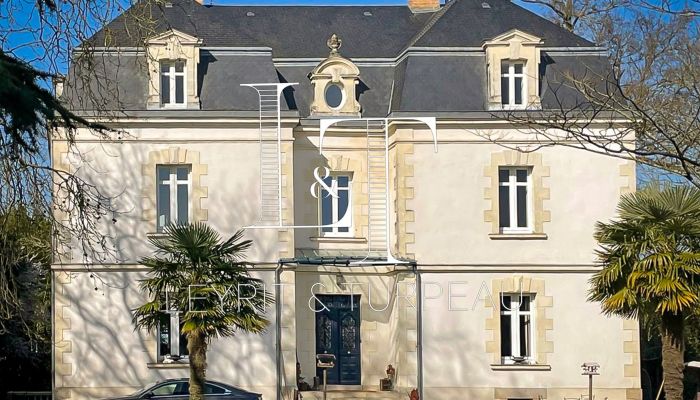 Villa storica in vendita Challans, Paesi della Loira,  Francia