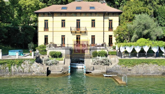 Villa storica in vendita Moltrasio, Lombardia,  Italia