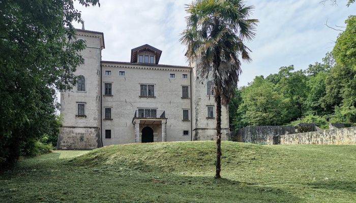 Castello in vendita Friuli Venezia Giulia