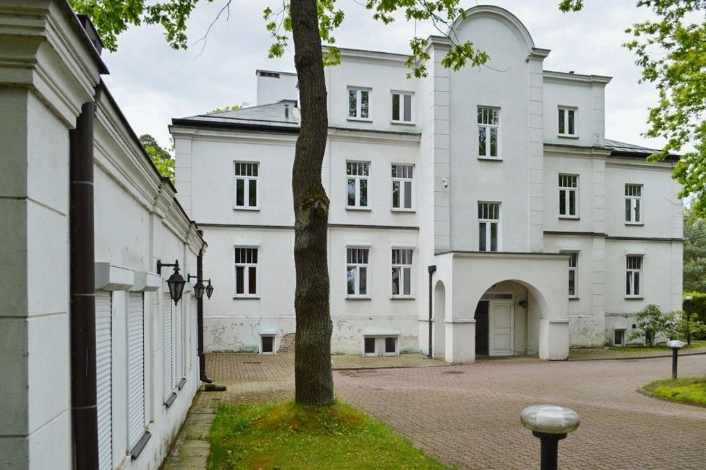 Immagini Villa storica nella nobile città di Konstancin