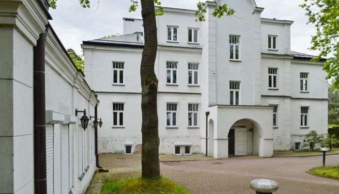 Villa storica in vendita Konstancin-Jeziorna, Masovia,  Polonia