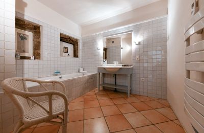 Immobile storico in vendita Vers-Pont-du-Gard, Occitania, Bagno
