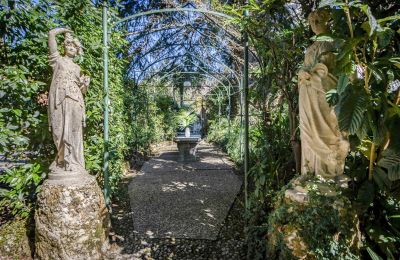 Villa storica Longone al Segrino, Lombardia