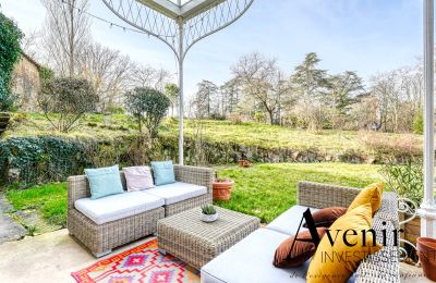 Villa padronale in vendita Vaugneray, Auvergne-Rhône-Alpes, Giardino