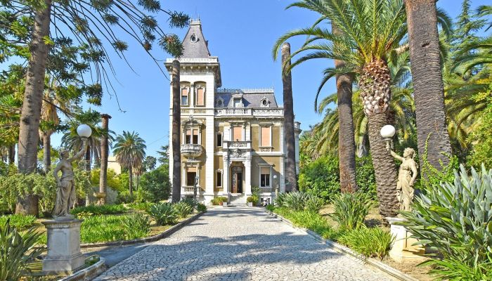 Villa storica in vendita Liguria,  Italia