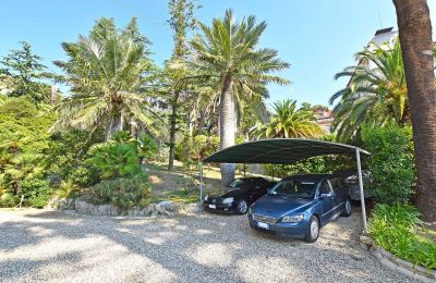 Villa storica in vendita Liguria, Proprietà