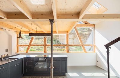 Villa storica in vendita Biel/Bienne, Alpenstrasse 95, Berna, Küche des renovierten 3.0-Zimmer Gästehauses