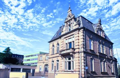 Villa storica in vendita Neustadt an der Weinstraße, Renania-Palatinato, Blick von der anderen Straßenseite