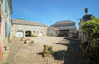 Immobile storico in vendita Nay, Nuova Aquitania, Cortile