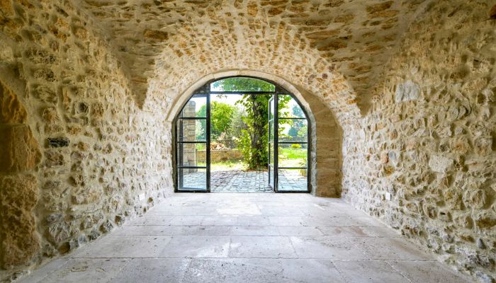 Immobile storico in vendita Uzès, Occitania,  Francia