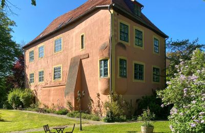 Immobili storici, Castello sull’acqua di Turow in Germania – proprietà storica con 19 ettari di terreno