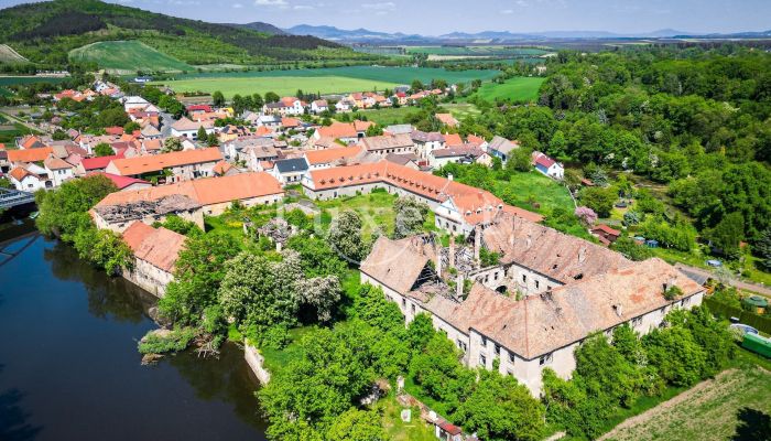 Castello in vendita Vršovice, Ústecký kraj,  Repubblica Ceca