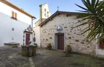 Castello medievale in vendita Croci di Calenzano, Toscana, Cappella