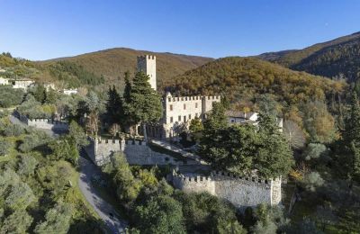 Castello medievale in vendita Croci di Calenzano, Toscana, Posizione dell'immobile