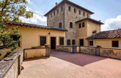 Castello medievale in vendita Vicchio, Toscana, Cortile