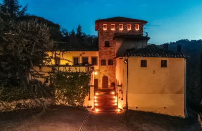 Castello medievale in vendita Vicchio, Toscana, Vista esterna