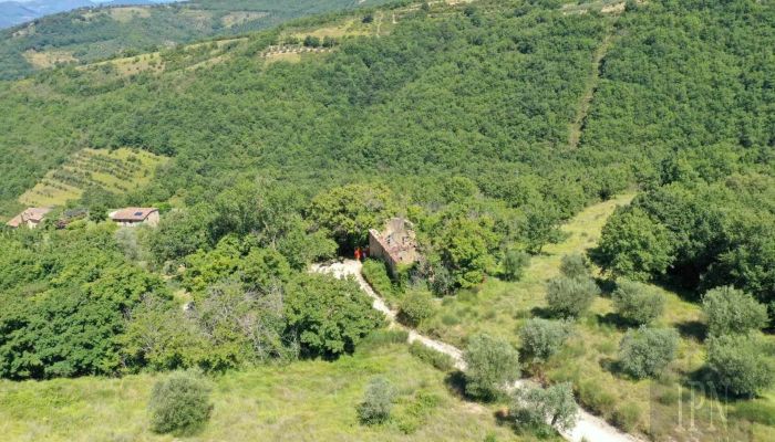 Casa di campagna in vendita Perugia, Umbria,  Italia