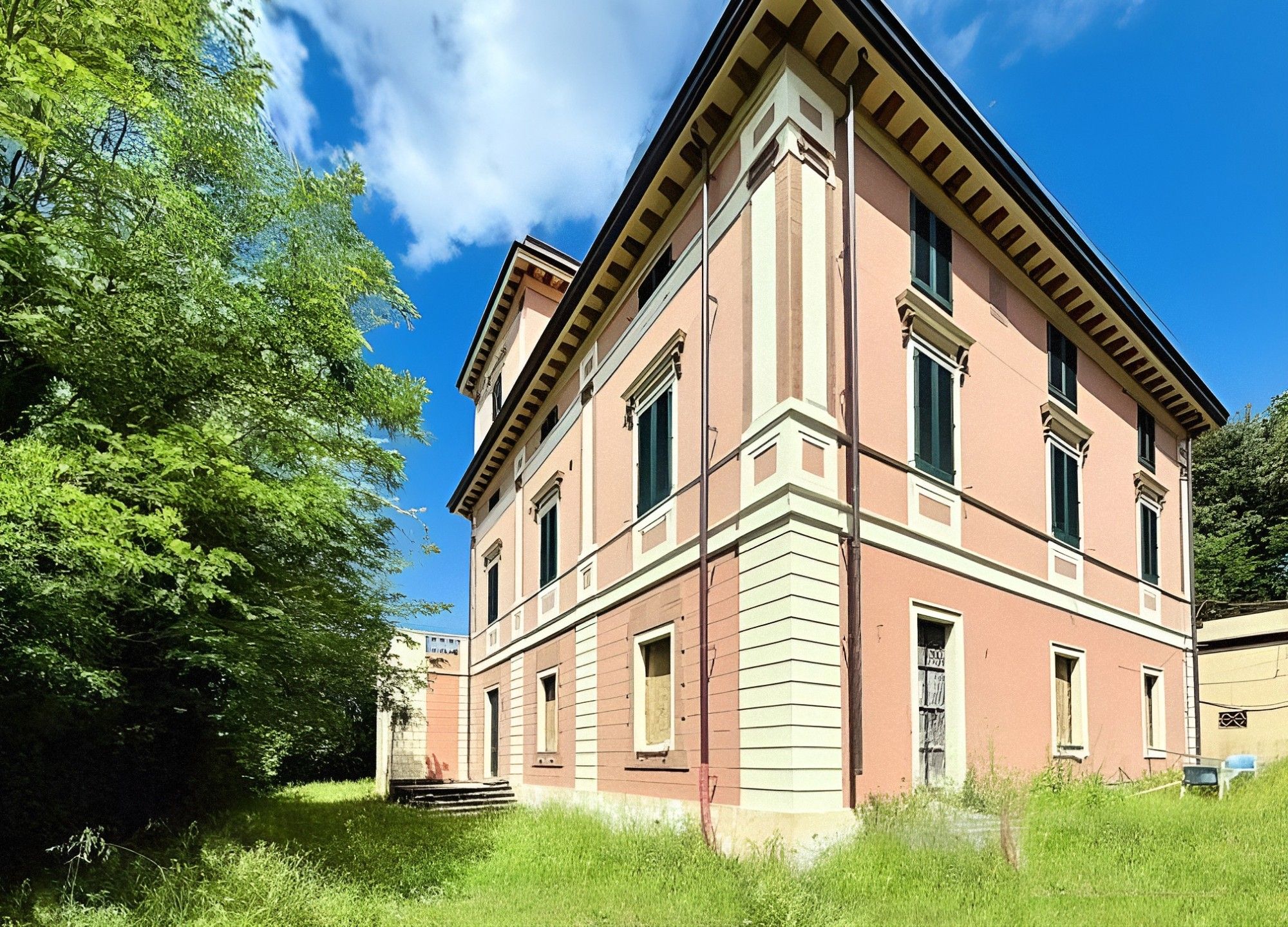 Immagini Villa in privater Lage mit Panoramablick - 5 Hektar und Nebengebäude