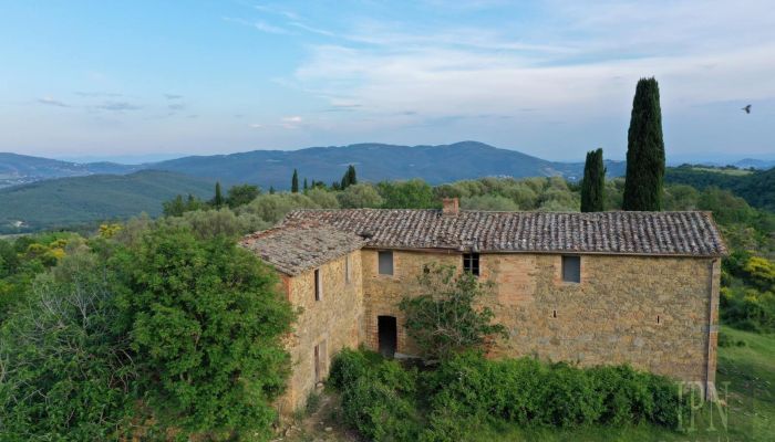 Casa di campagna in vendita 06073 Corciano, Umbria,  Italia