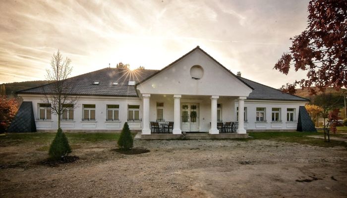 Villa padronale in vendita Trenčiansky kraj, okres Trenčín, Melčice - Lieskové, Melčice,  Slovacchia