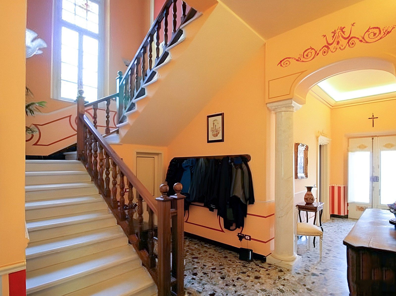 Immagini Villa Liberty ad Altopascio – Eleganza classica tra Lucca e il Mar Tirreno