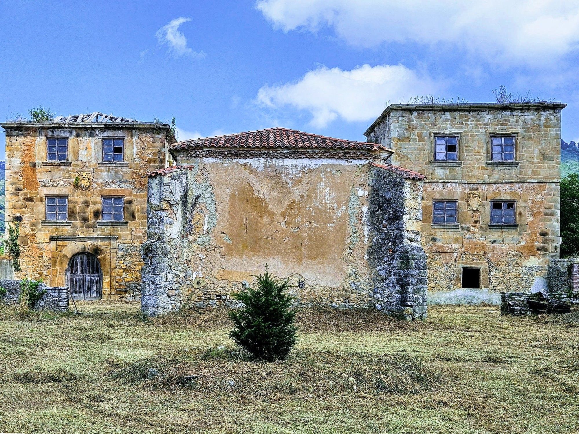 Immagini Villa del XVI secolo da ristrutturare sul Cammino di Santiago