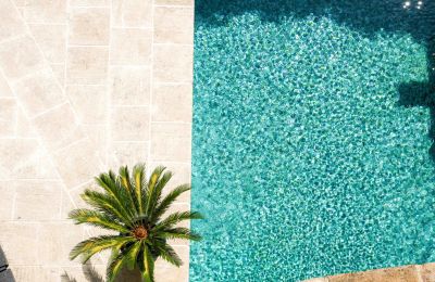 Proprietà storica in vendita Uzès, Occitania, Piscina