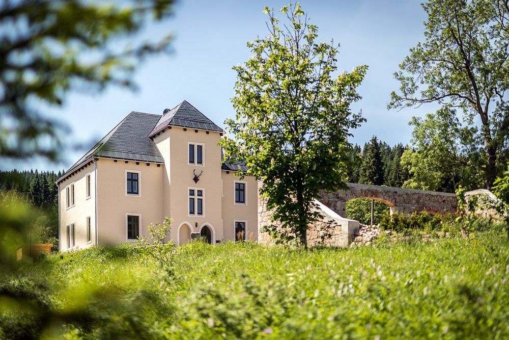 Immagini Incantevole casa forestale in posizione isolata nei Monti Metalliferi