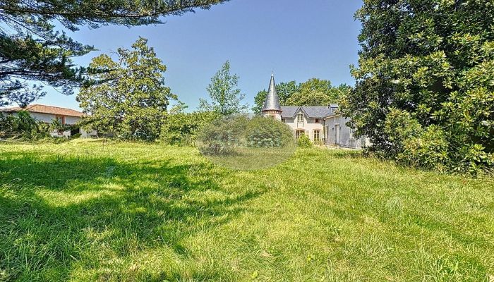 Proprietà storica in vendita Lannemezan, Occitania,  Francia
