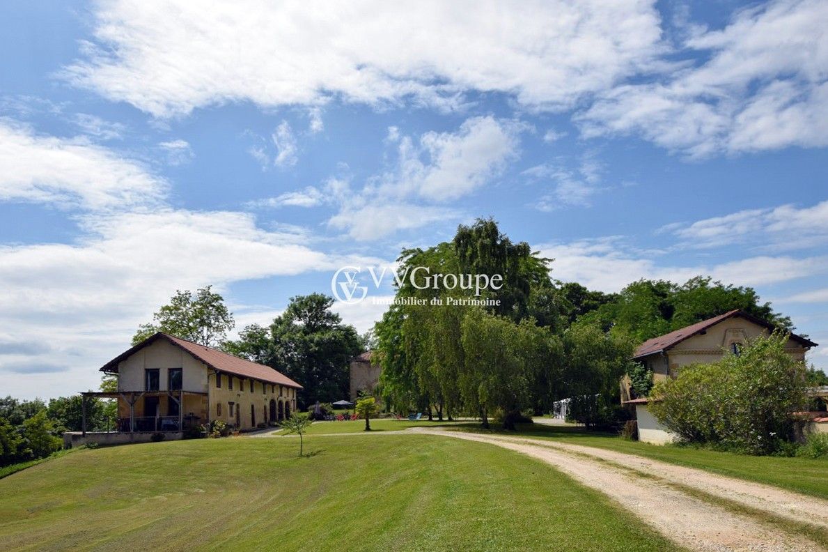 Immagini Tenuta rurale con gîtes, casa padronale e castello da ristrutturare vicino a Marciac