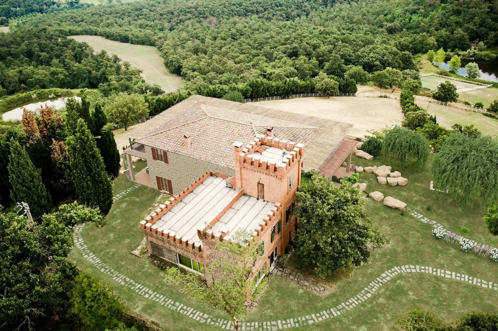Immagini Progetto immobiliare in Toscana – Villa Tresseri