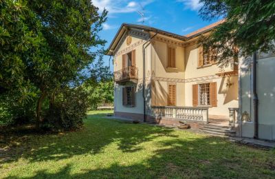 Immobili storici, Villa storica con giardino a Lesa