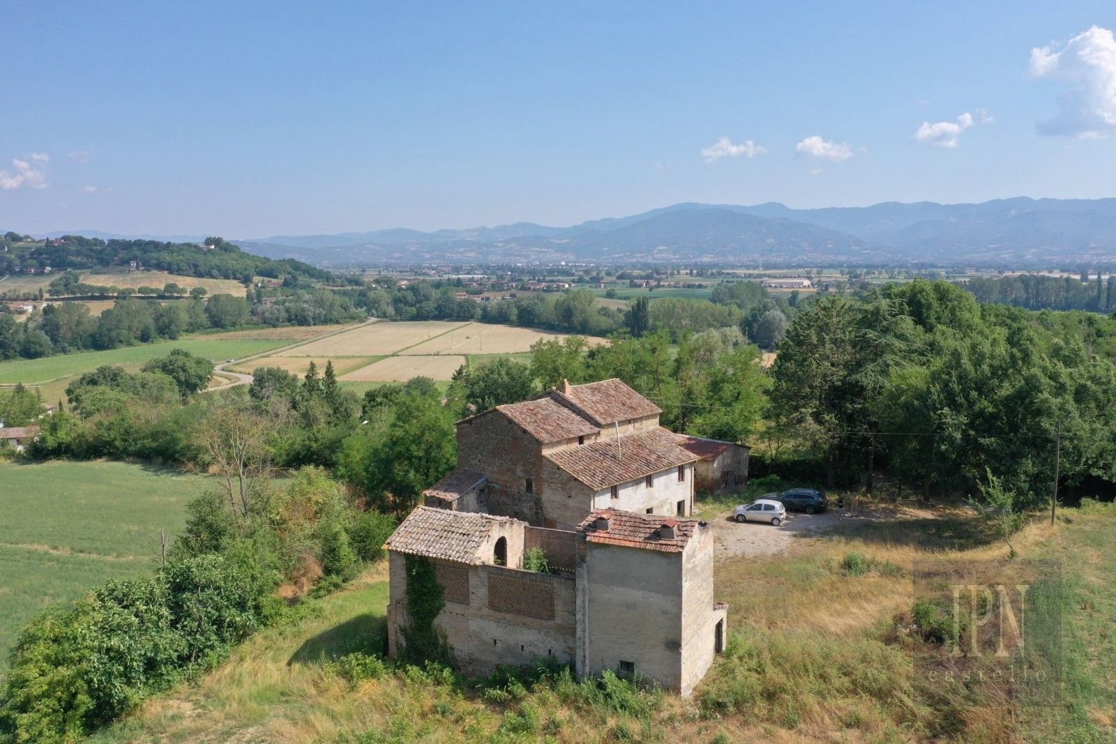 Immagini Casale in Umbria con terreno – Progetto di ristrutturazione
