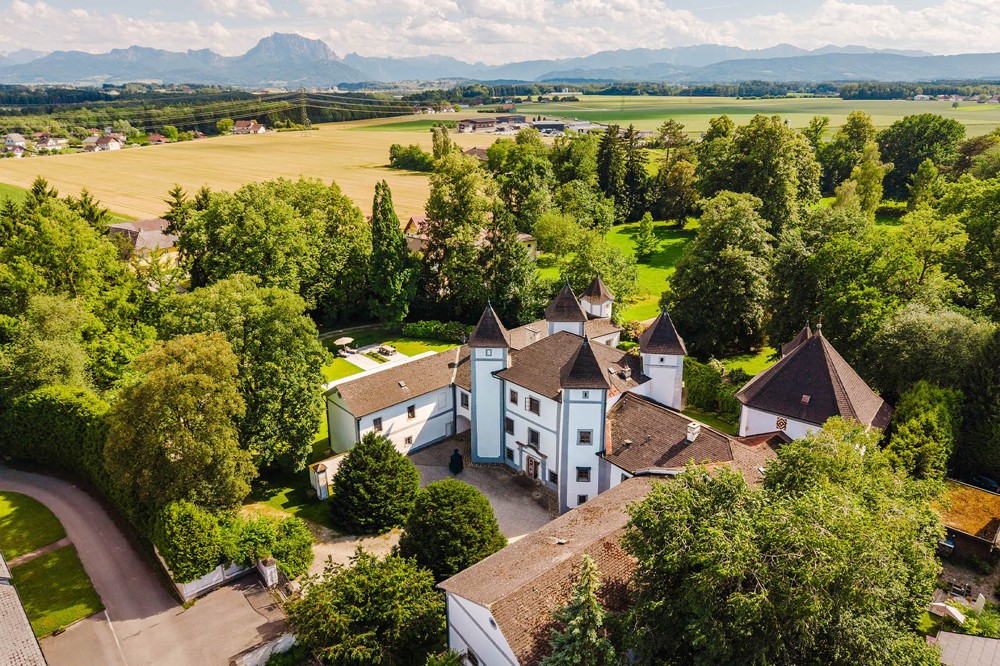 Immagini Castello di Windern – Una Residenza di Splendore, Storia ed Eleganza